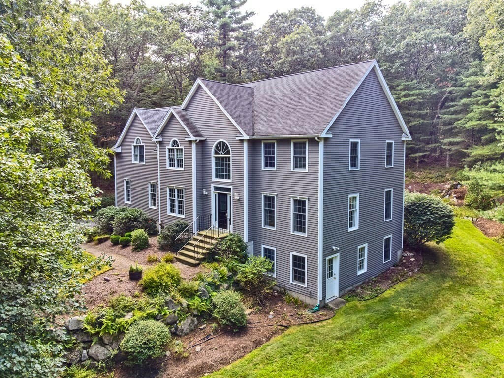 Property Photo:  6 Ridge Rd  MA 01701 