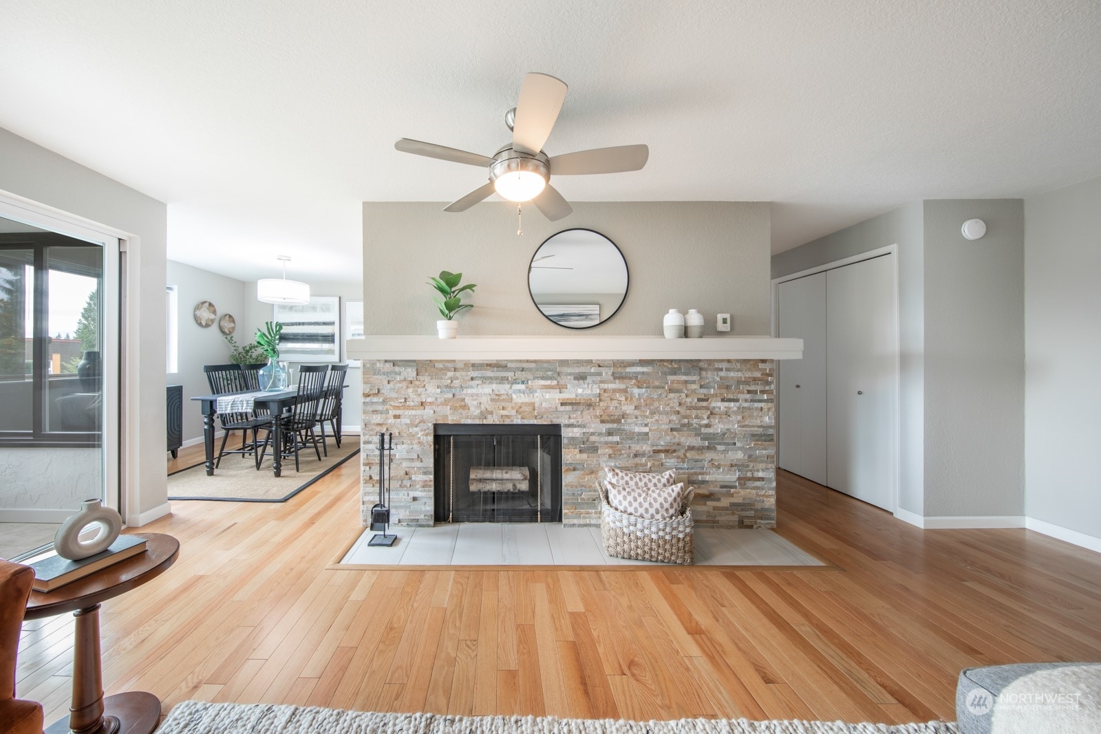132 N 132nd Street 404  Seattle WA 98133 photo