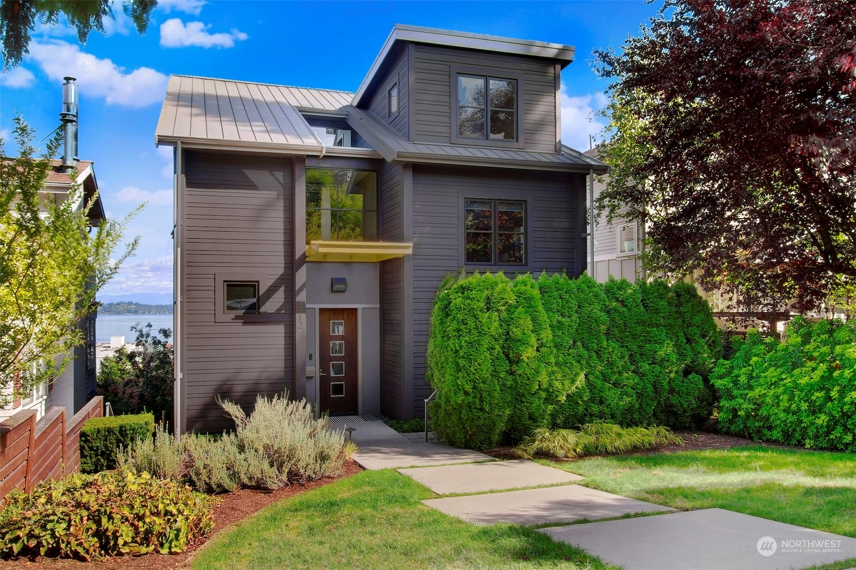 Property Photo:  712 Lake Washington Boulevard S  WA 98144 