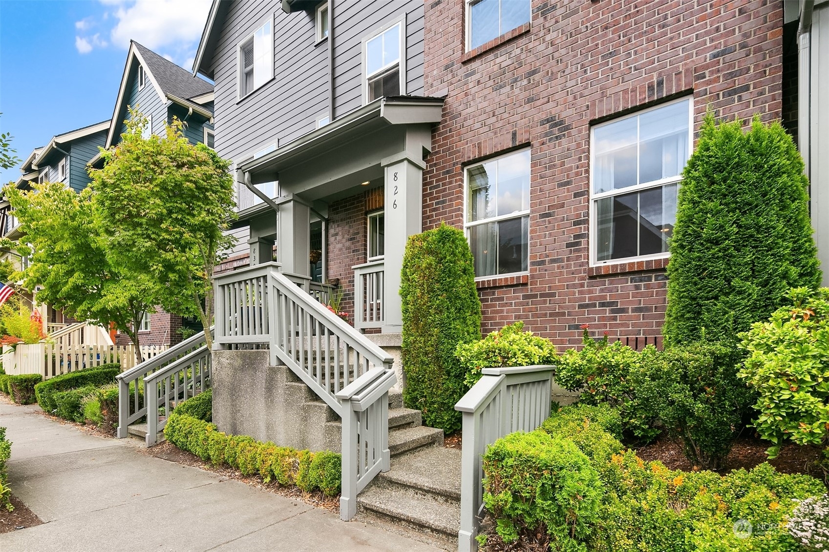 Property Photo: 826 4th Avenue NE WA 98029