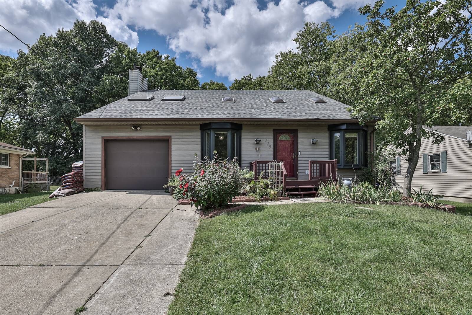 Property Photo: 575 Observatory Drive OH 45246