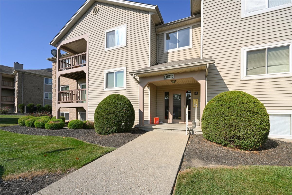 Property Photo:  11565 Regency Square Ct 5  OH 45231 