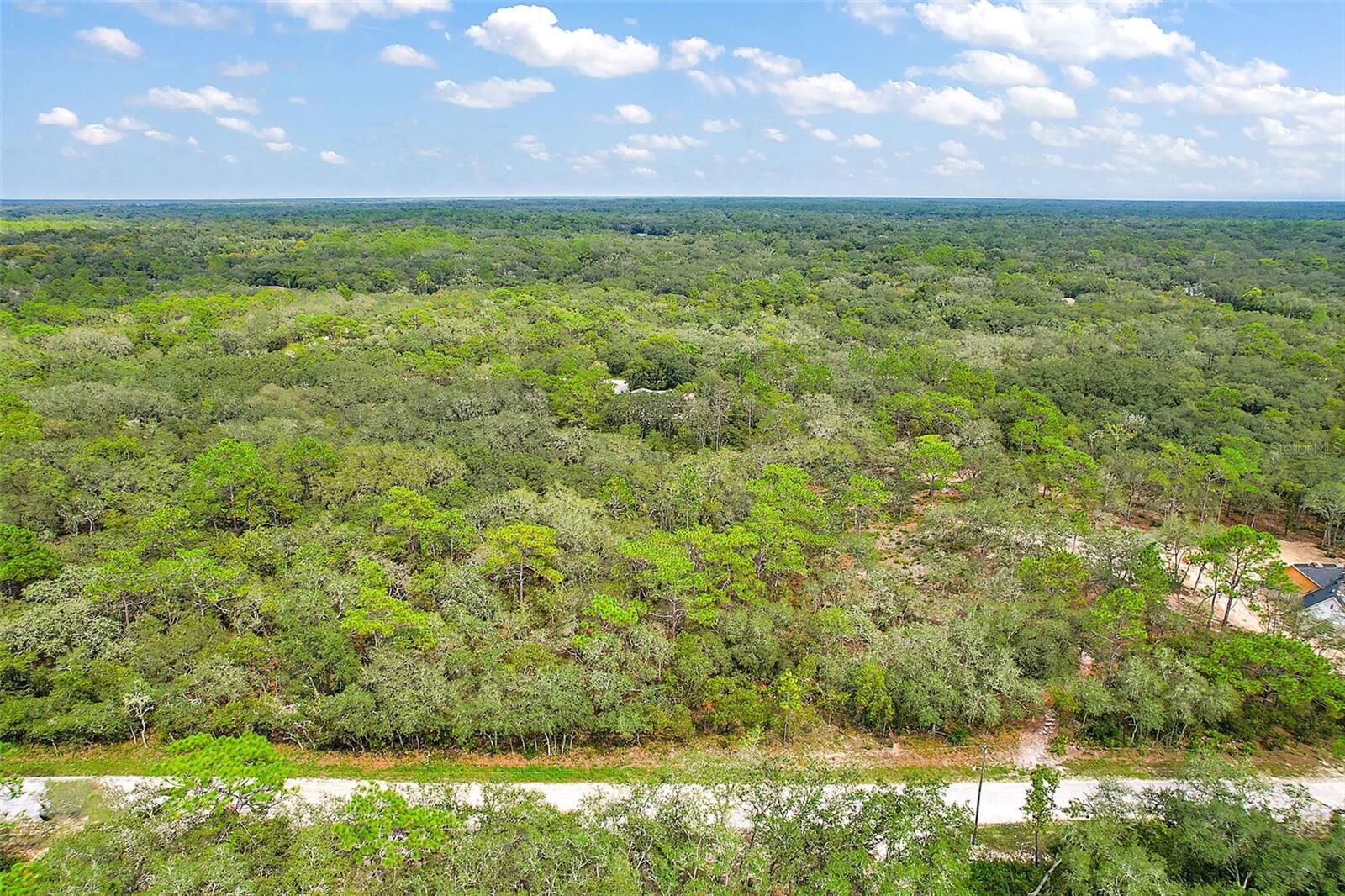 Property Photo:  Hatteras Drive  FL 33597 