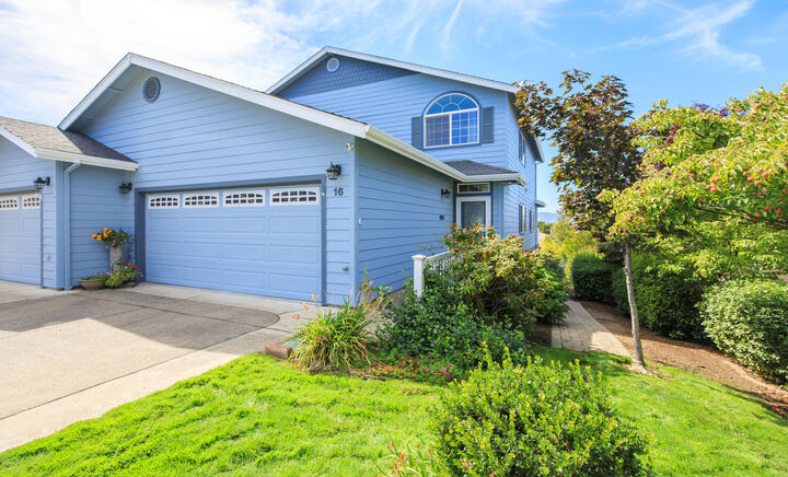 3855 Dover Ridge Drive 16  Medford OR 97504 photo