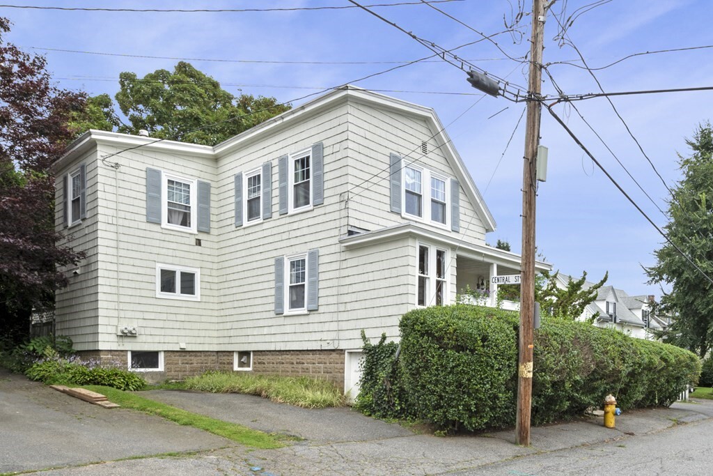 Property Photo: 7 Cottage Street MA 01945
