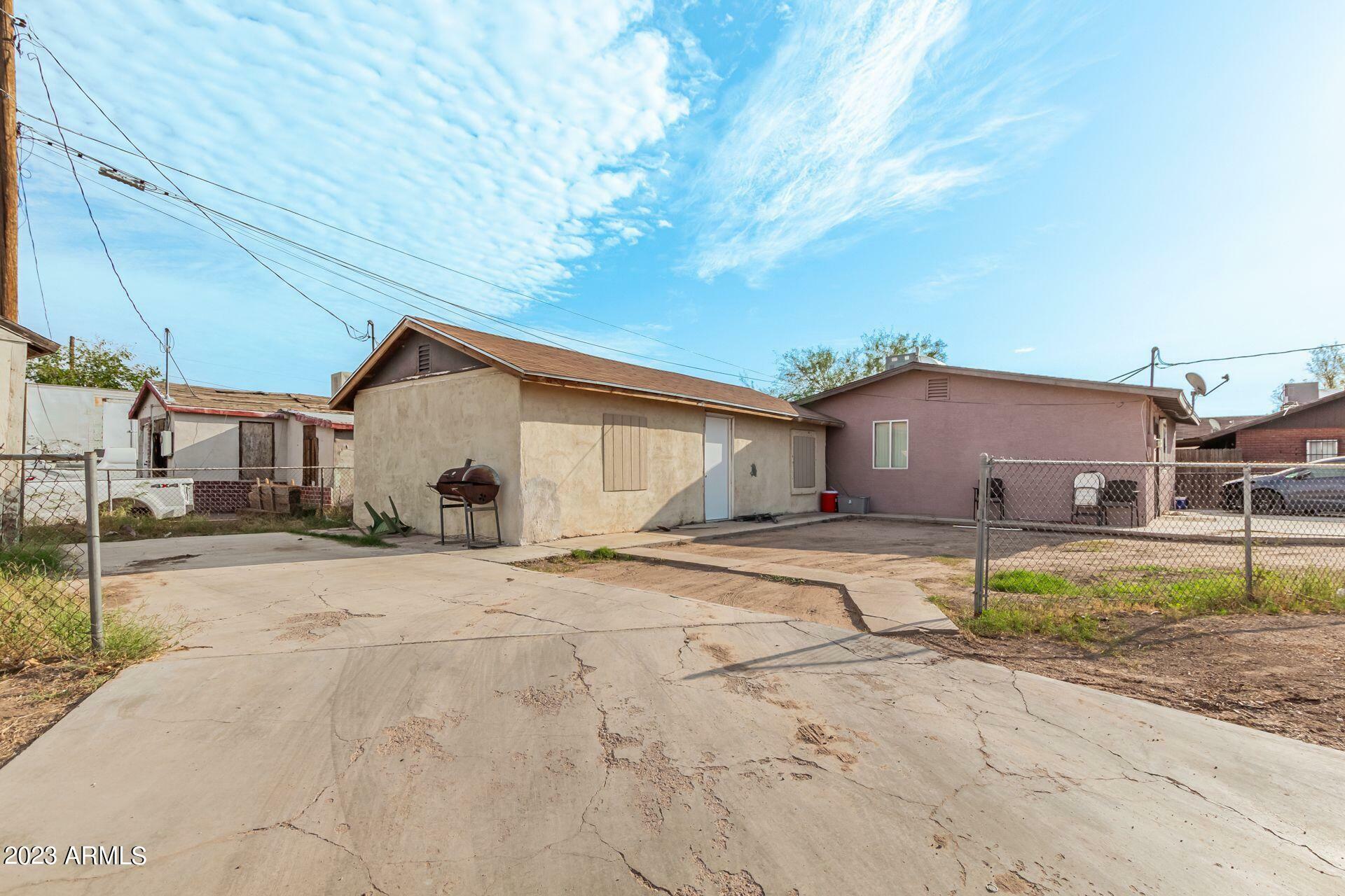 Property Photo:  318 W Phoenix Avenue  AZ 85131 