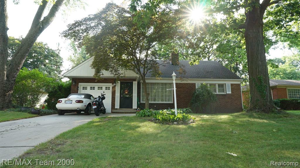 Property Photo: 3 Boone Lane MI 48120 1011