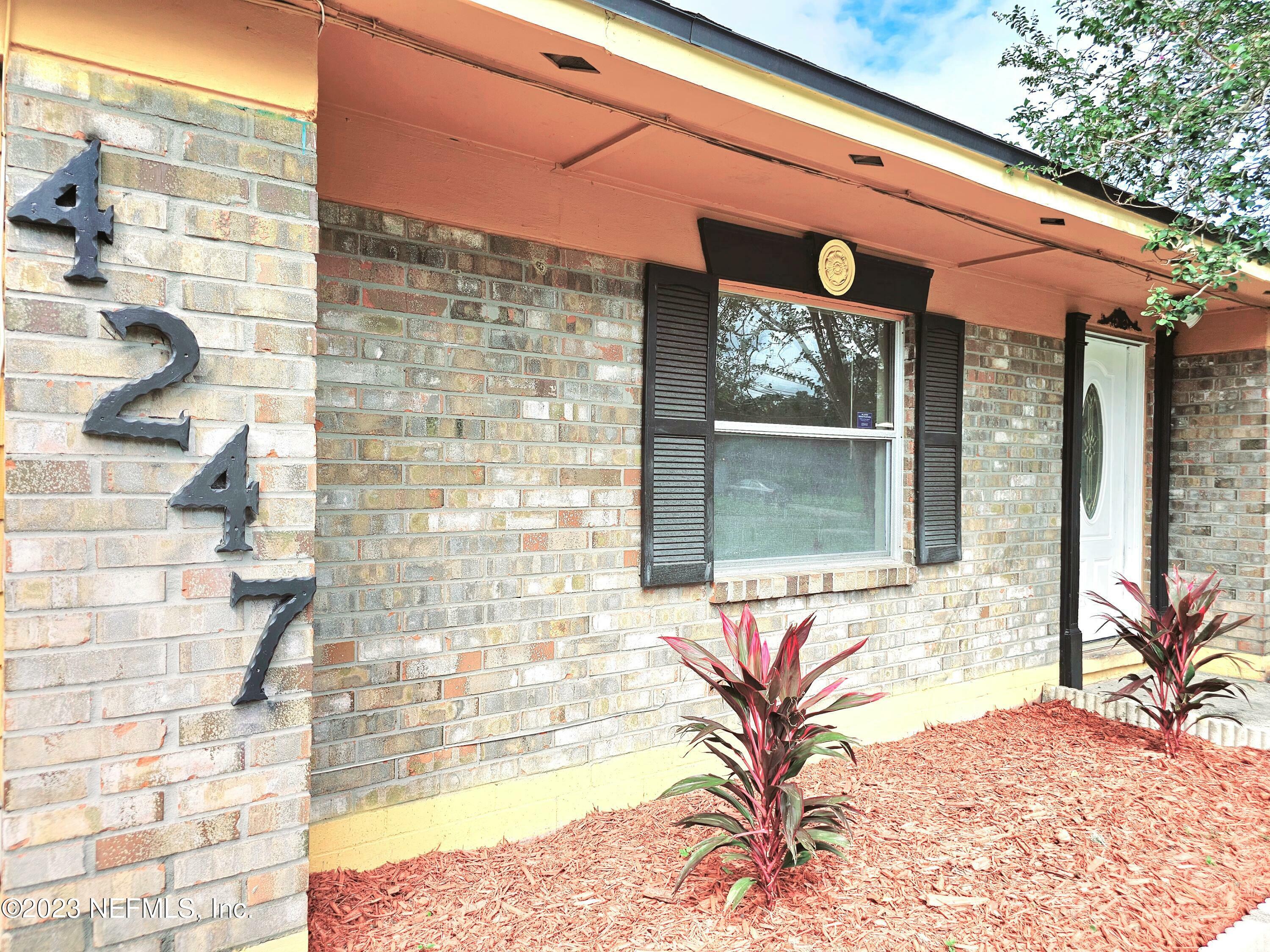 Property Photo:  4247 Key Adam Drive  FL 32218 