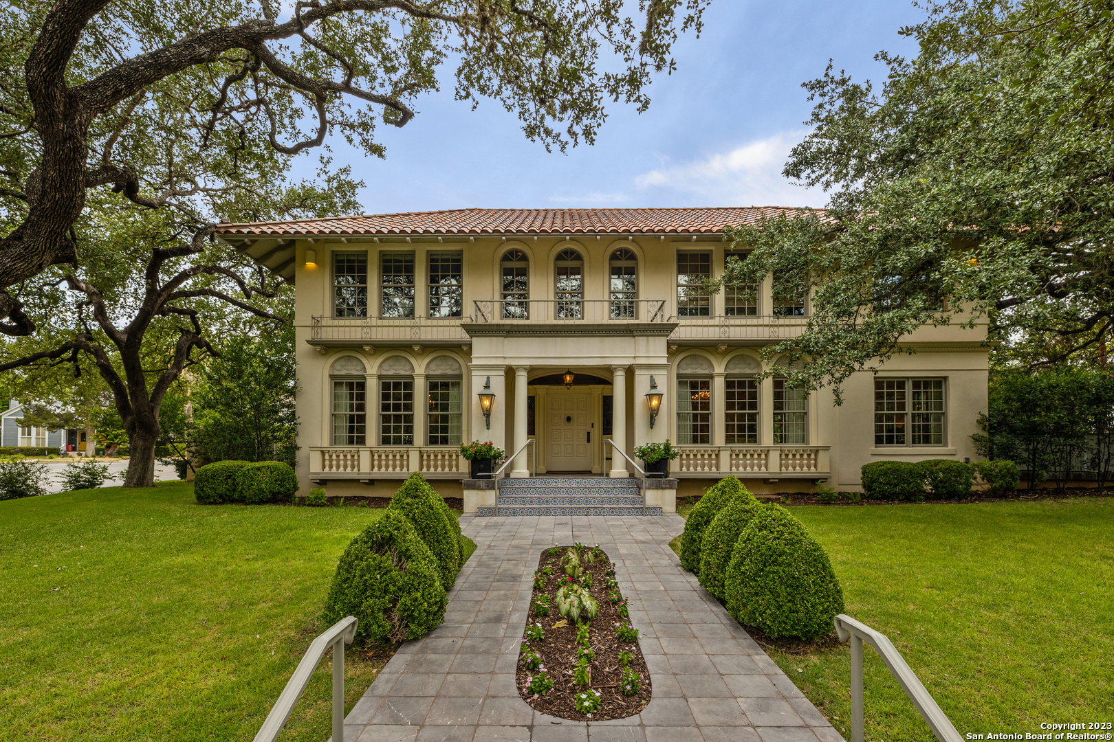 Property Photo: 308 Kennedy Ave TX 78209