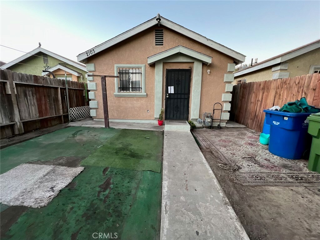 Property Photo: 2103 E 114th Street CA 90059