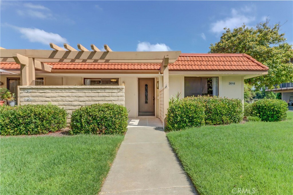 Property Photo: 3018 Via Buena CA 92637