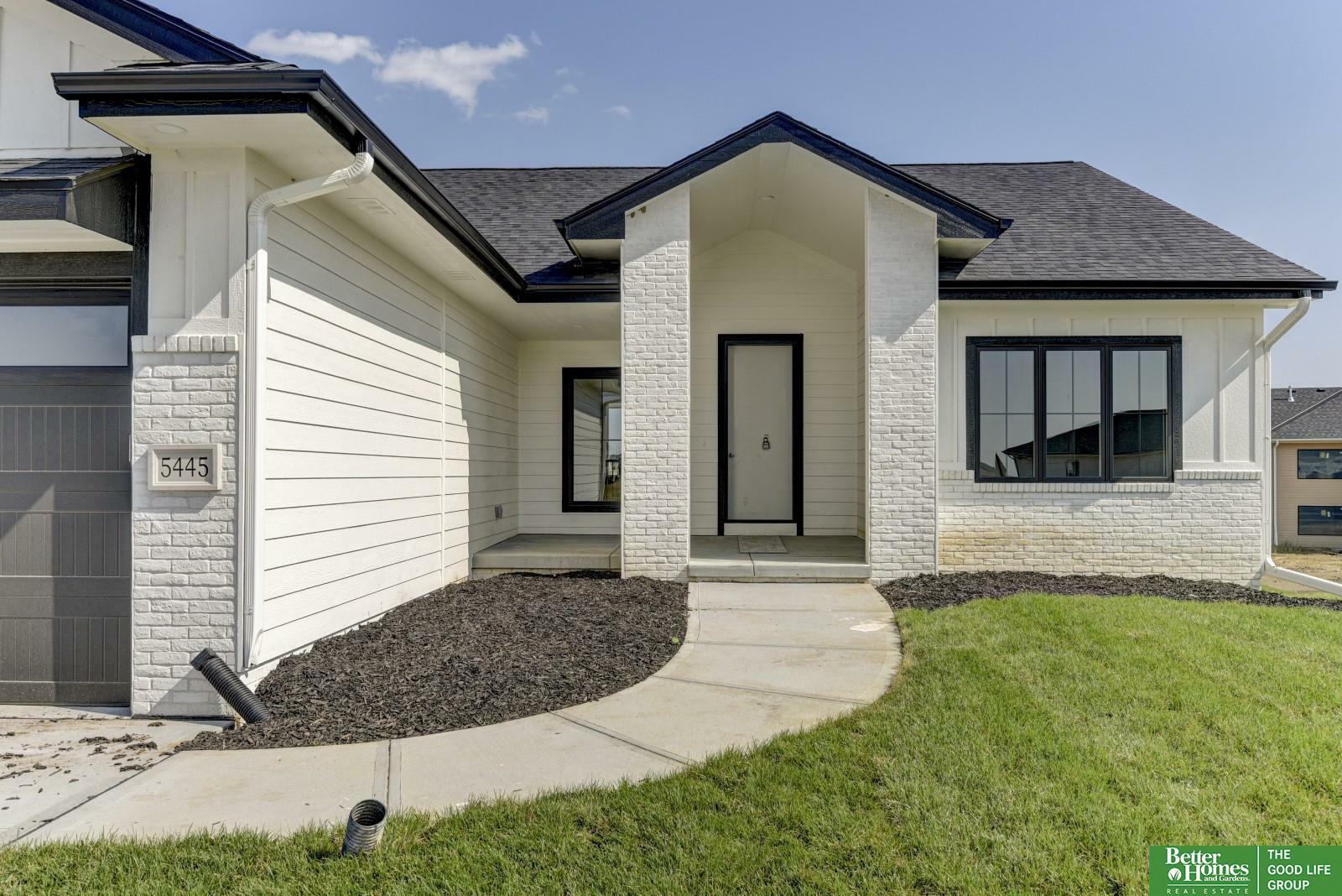 Property Photo: 5445 Kestrel Parkway NE 68022