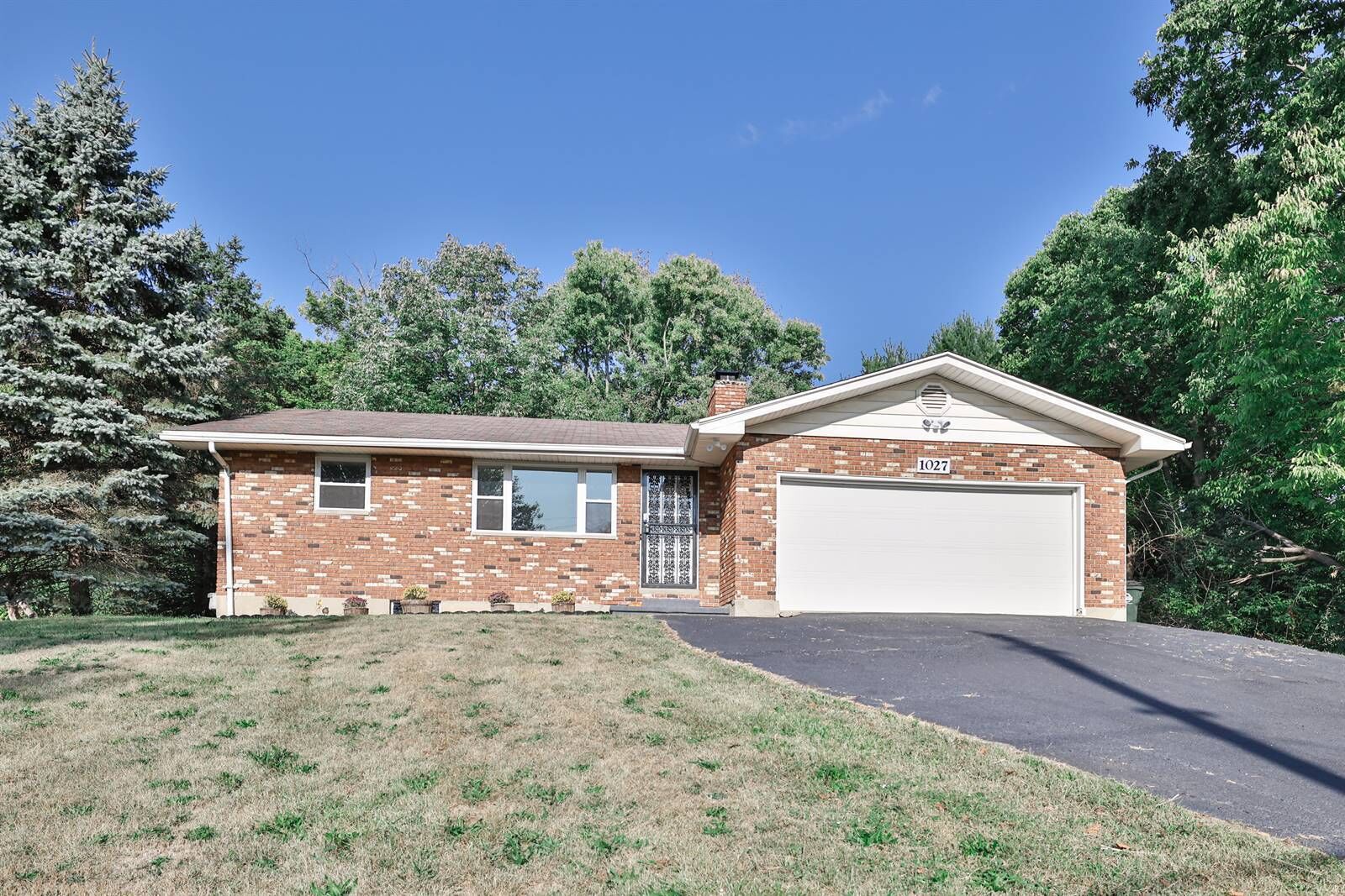 Property Photo: 1027 N Eleventh Street OH 45342