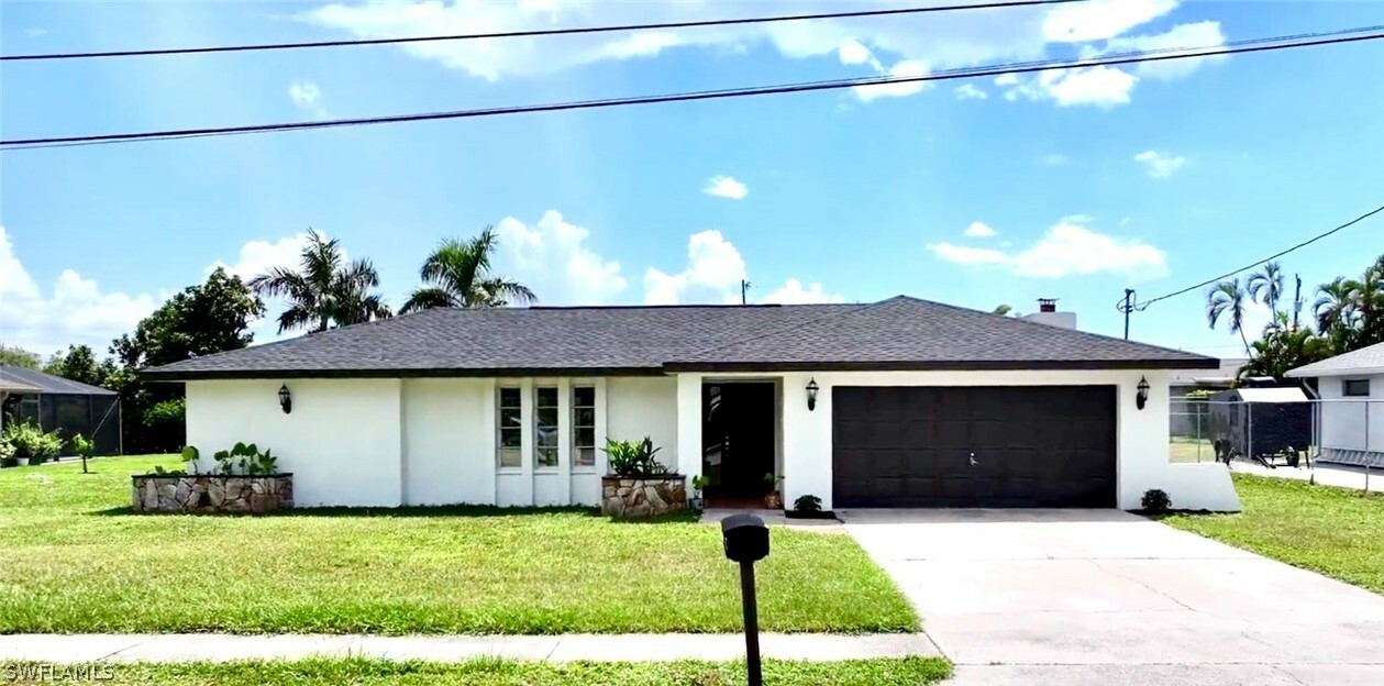 Property Photo:  1711 Saint Clair Avenue E  FL 33903 