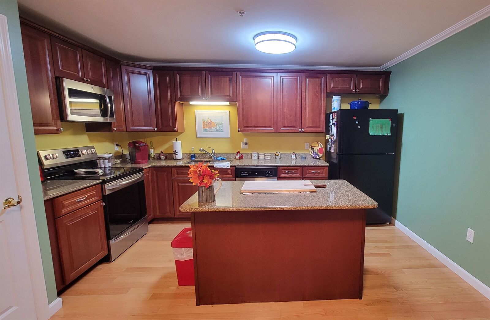 Property Photo: 3 Country Club Drive 105 NH 03102