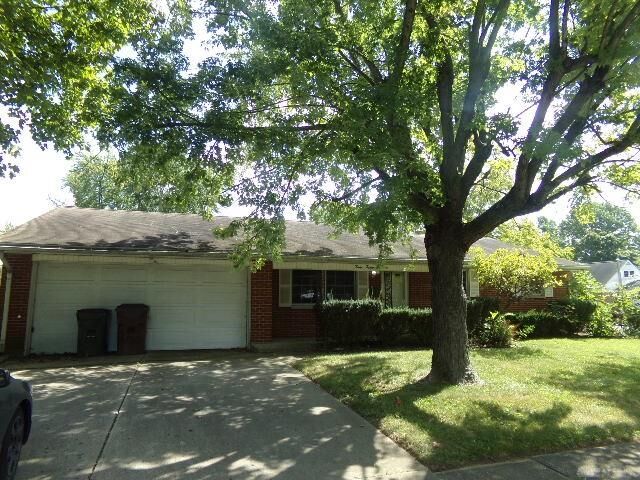 Property Photo: 303 Edgemoor Place OH 45322