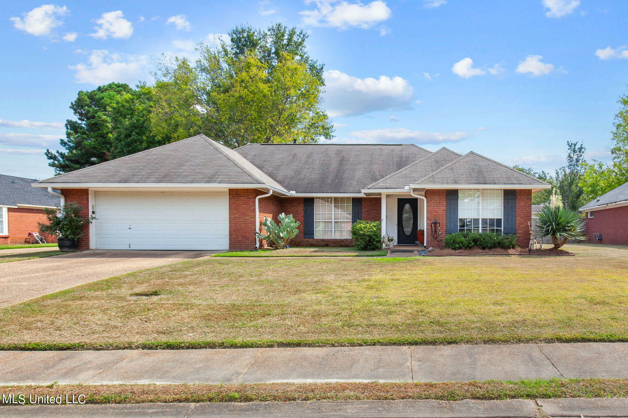 Property Photo:  361 S Place Drive  MS 39110 