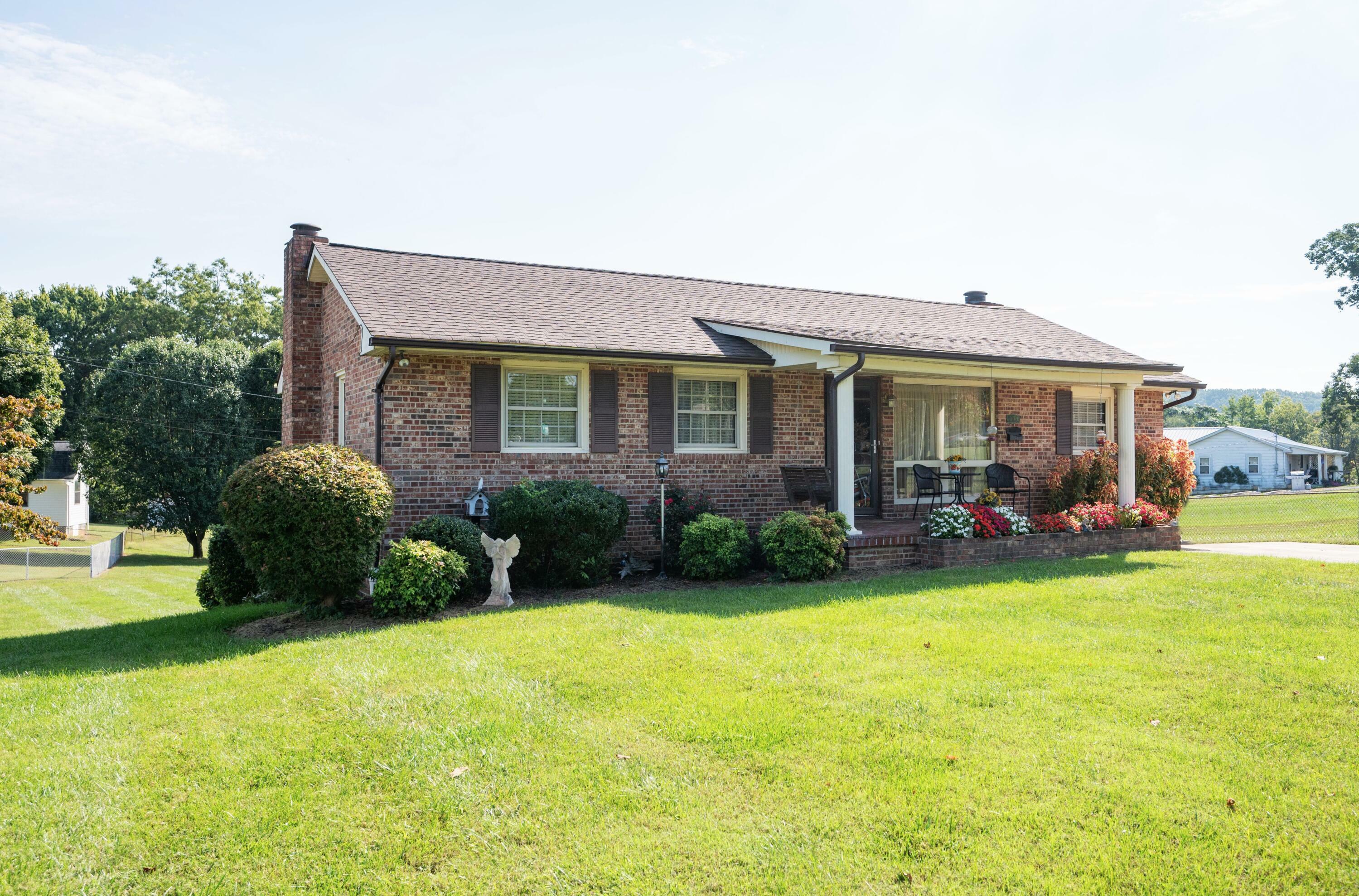 Property Photo:  509 Midfield Avenue  TN 37665 