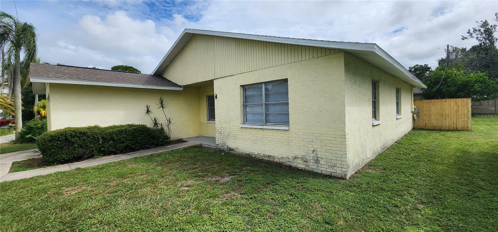 Property Photo:  5110 86th Avenue N  FL 33782 