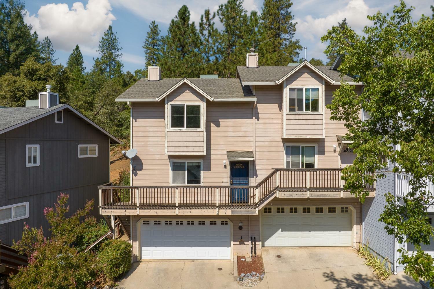 Property Photo: 1364 Oak Ridge Drive CA 95713