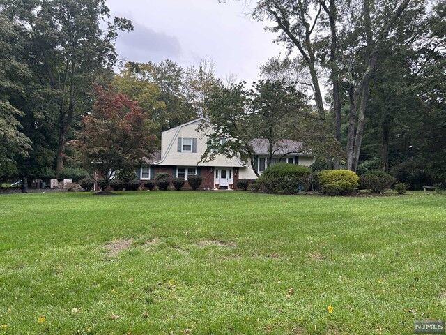 5 Fox Hill Road  Upper Saddle River NJ 07458 photo