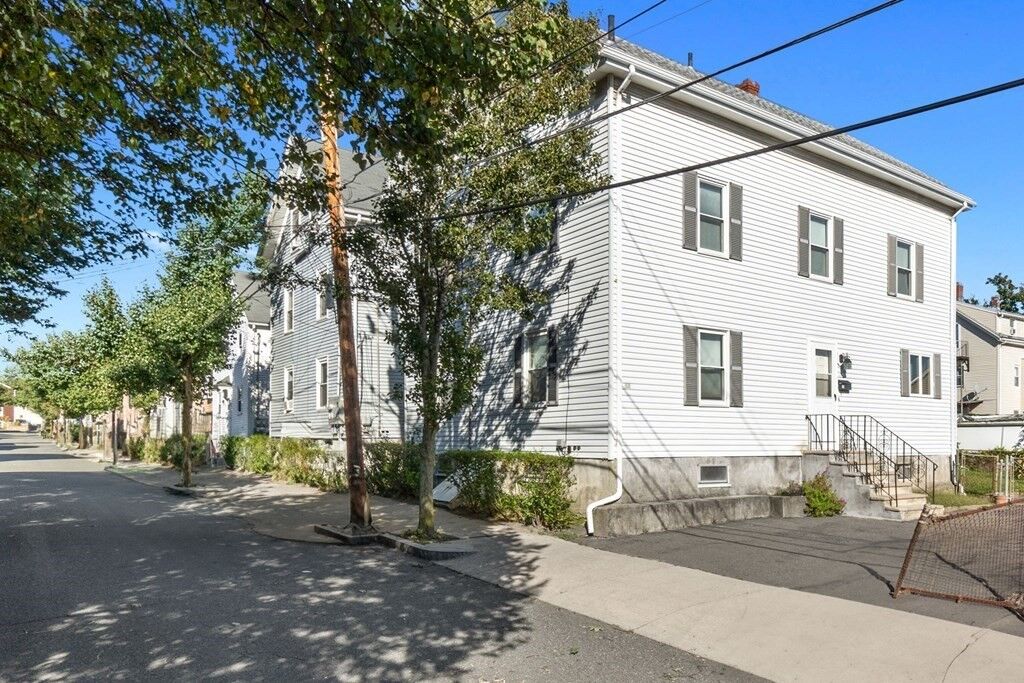 Photo de la propriété:  17 Union St  MA 01960 