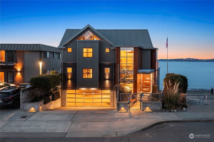 Property Photo:  3001 Alki Avenue SW  WA 98116 