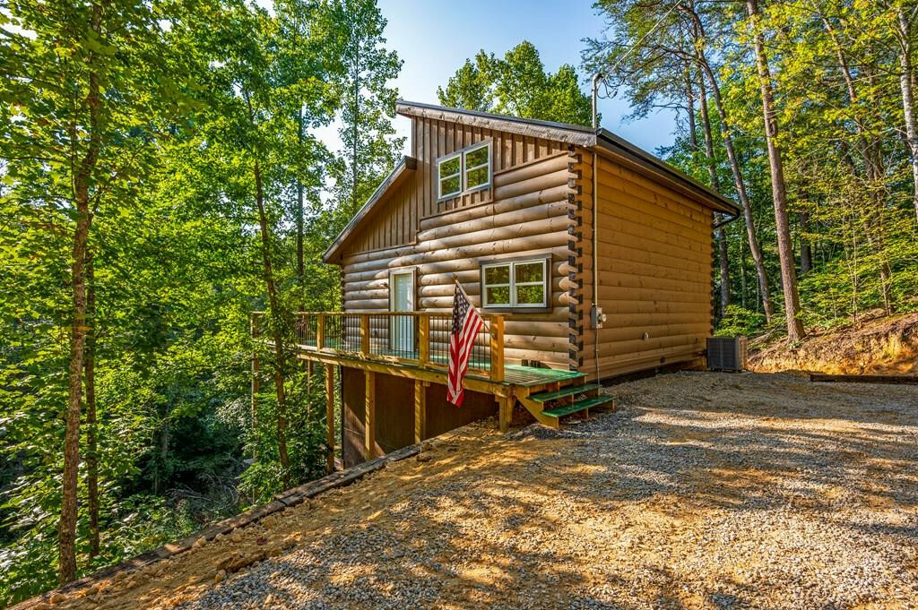 Property Photo:  282 Cove Hollow Road  TN 37722 