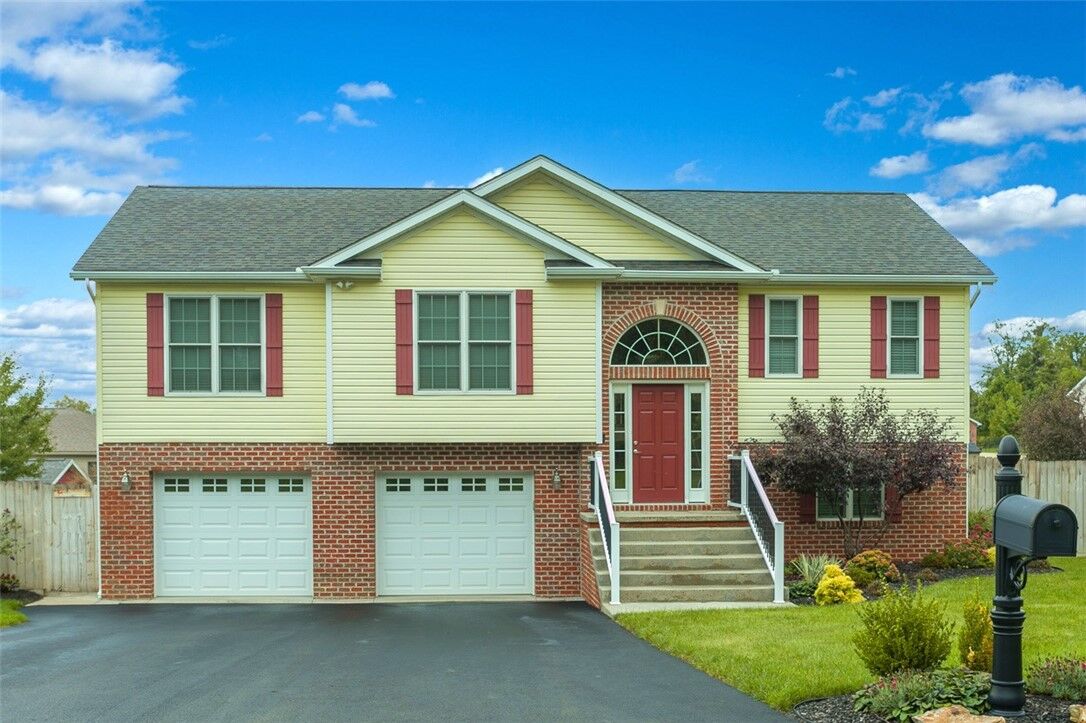 Property Photo:  149 Hutchinson Street  PA 15401 