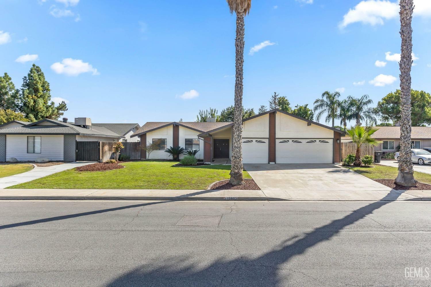 Property Photo:  13905 Tierra Blanca Avenue  CA 93314 