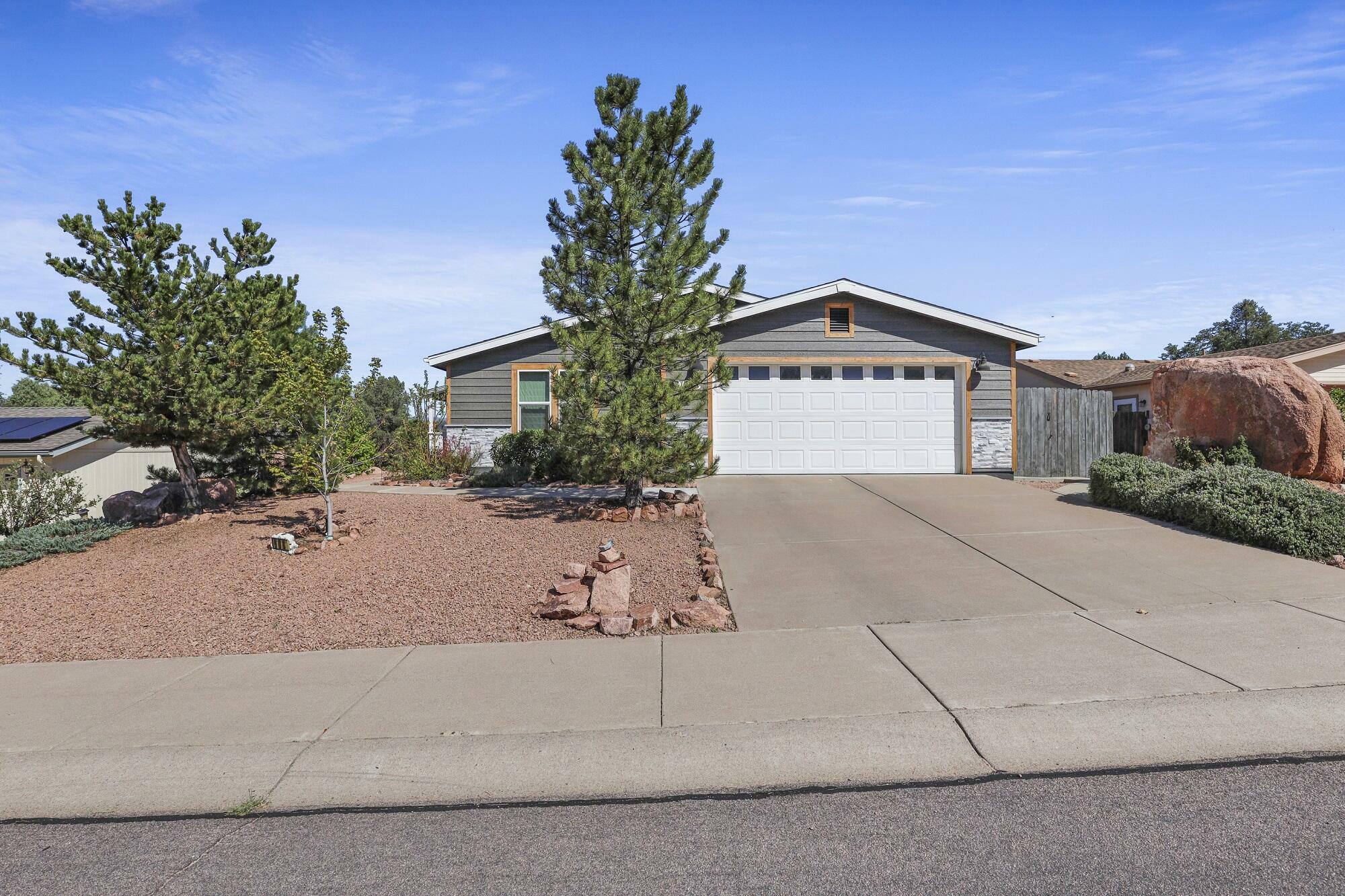 Property Photo:  908 W Rocky Road  AZ 85541 