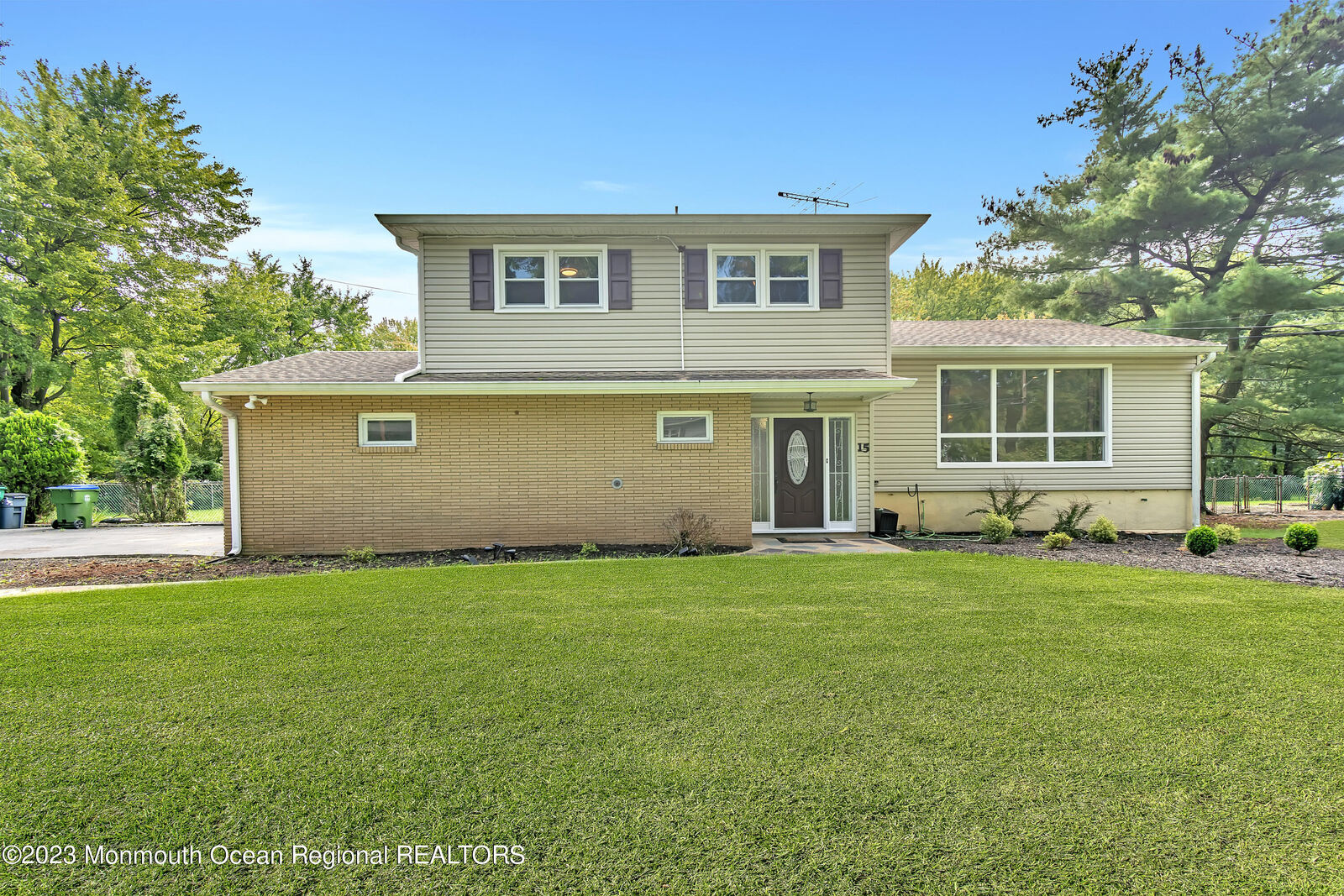 Property Photo:  15 Devon Road  NJ 08820 