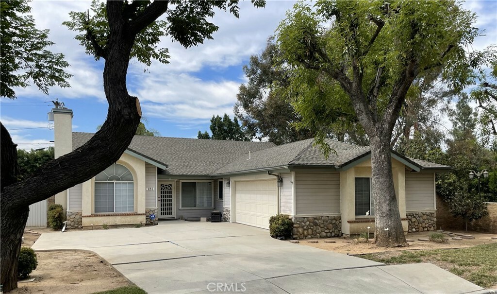 Property Photo: 125 S Glengrove Avenue CA 91773