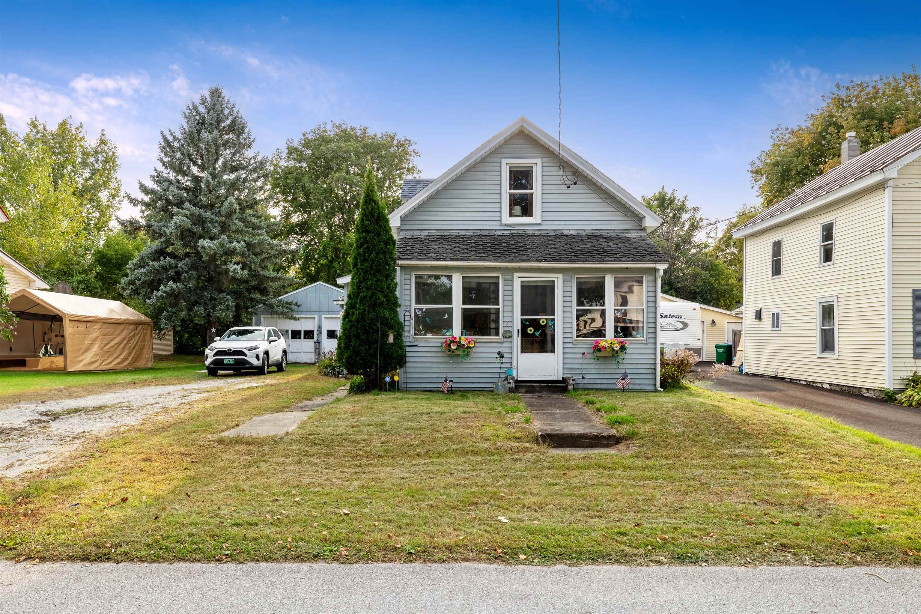 Property Photo:  44 Greenwich Street  VT 05488 