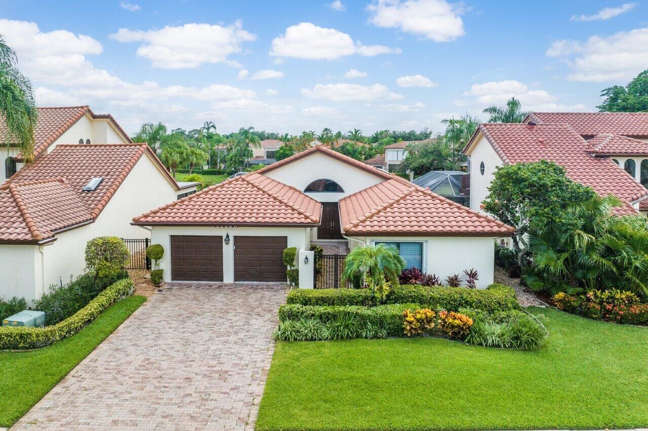 Property Photo:  22600 Esplanada Circle W  FL 33433 