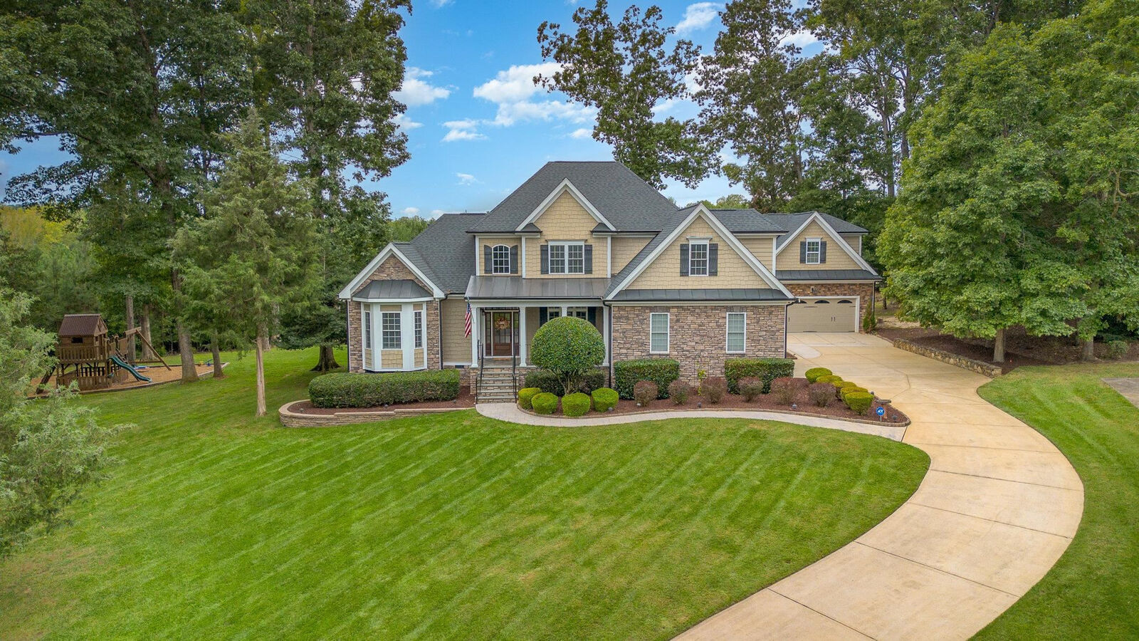 Property Photo:  1000 Chatham Court  NC 27596 