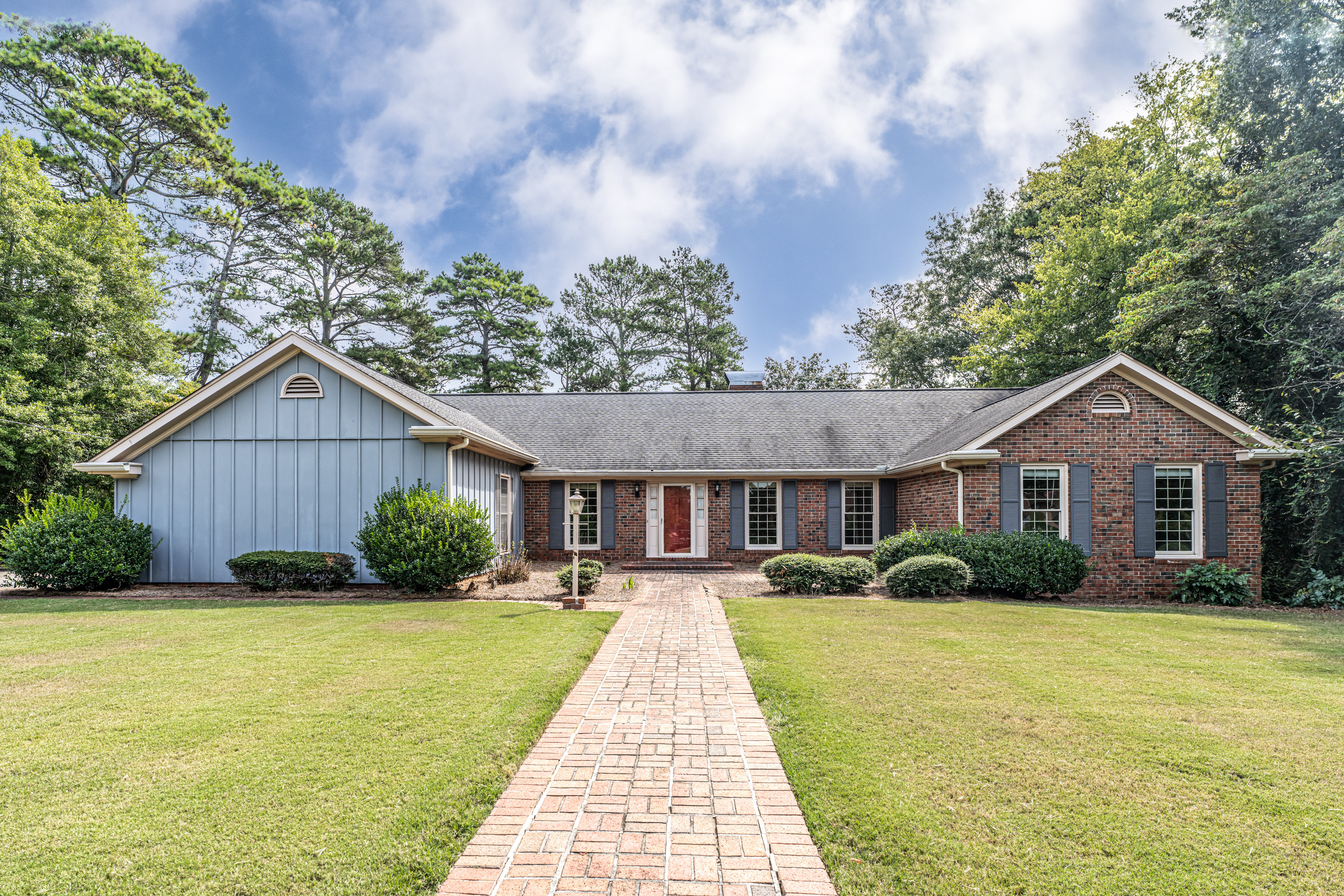 Property Photo:  2 Saddle Horn Drive SE  GA 30161 