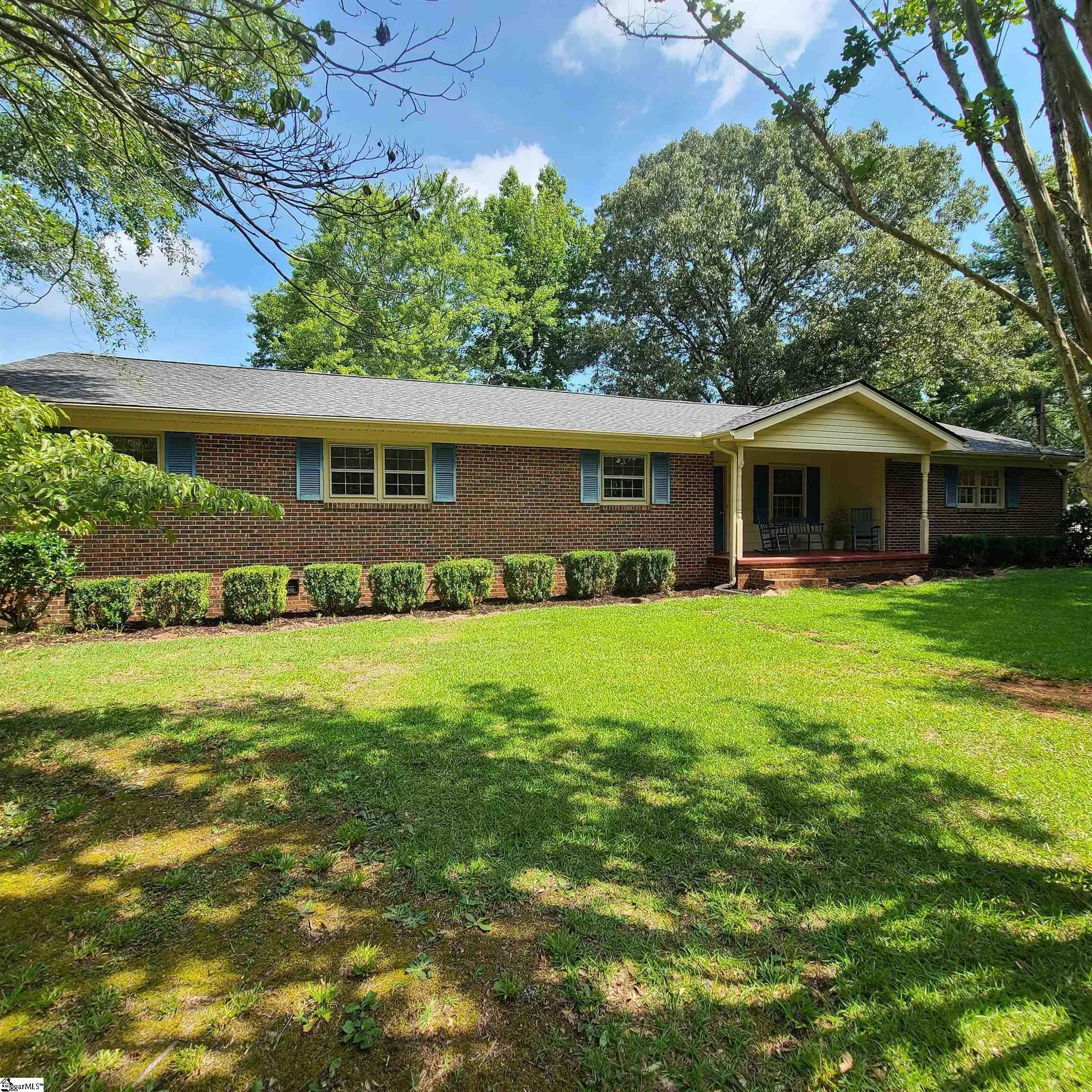 Property Photo:  210 Beechwood Drive  SC 29651 