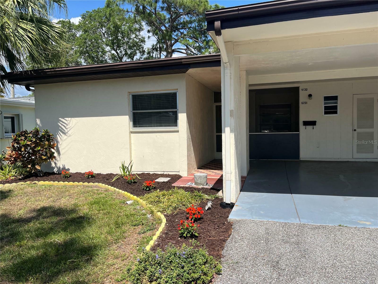 6201 Green View Drive 130  Sarasota FL 34231 photo
