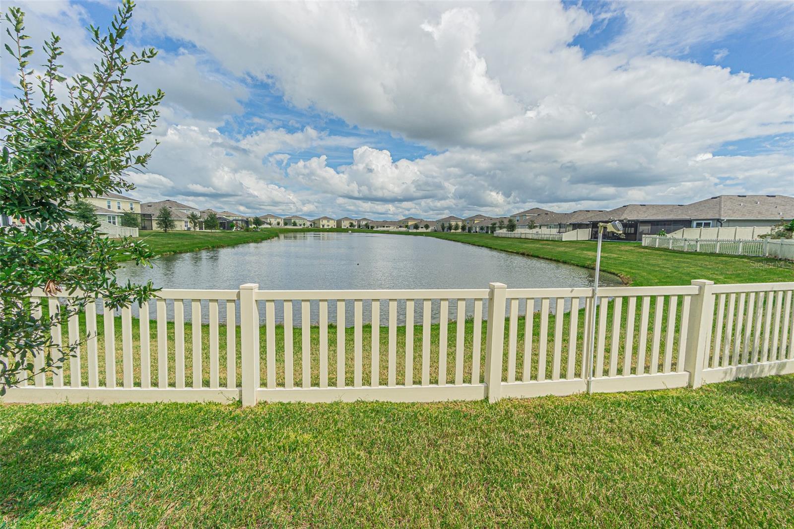 Property Photo:  30690 Summer Sun Loop  FL 33545 