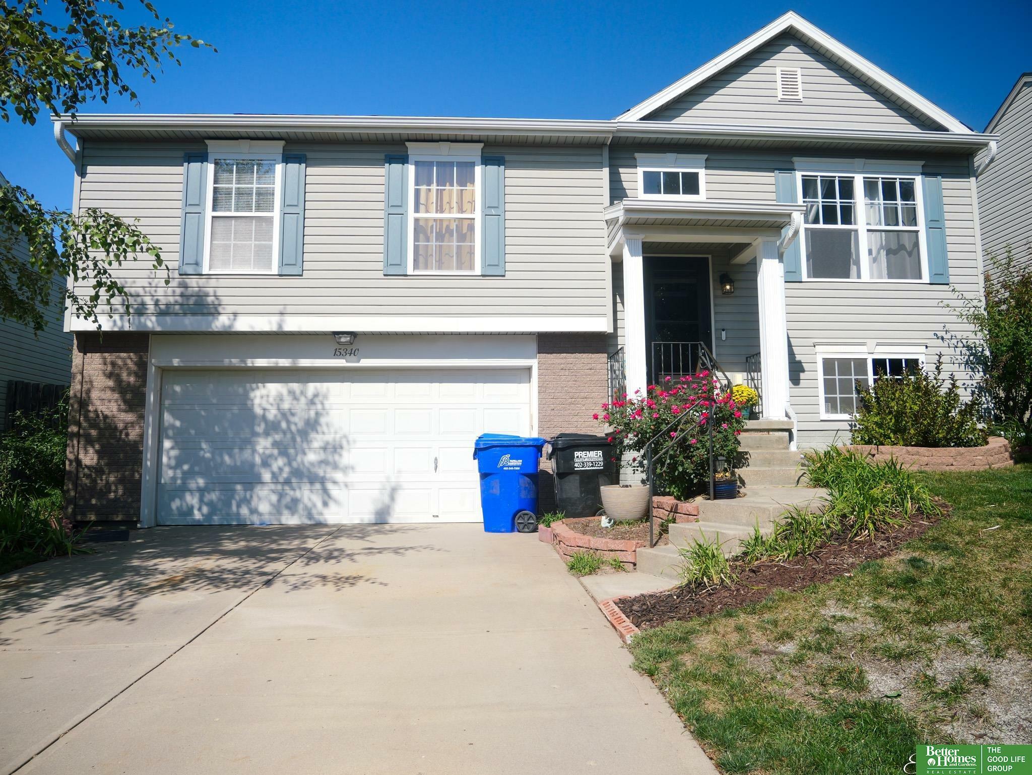 Property Photo: 15340 Davidson Street NE 68007