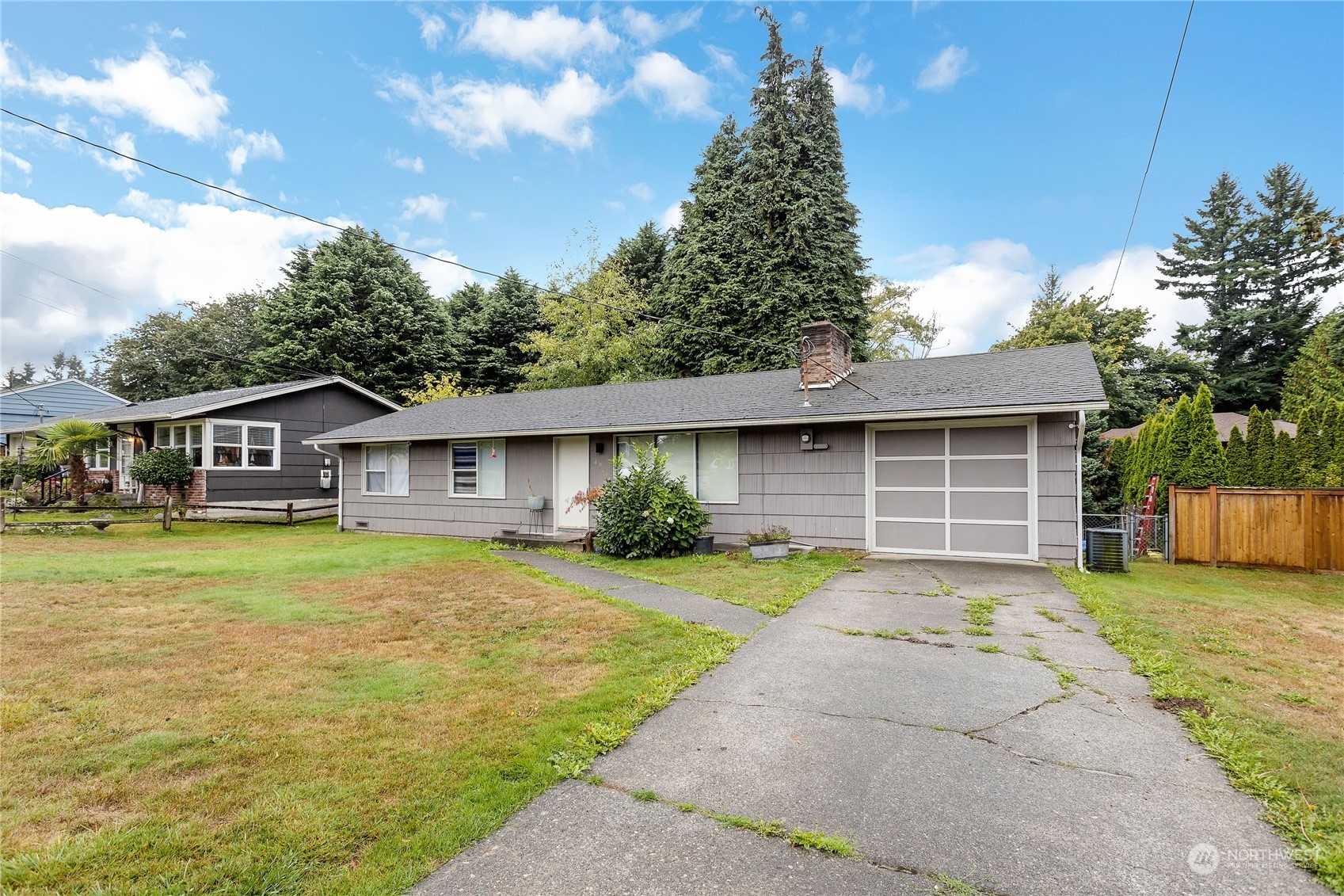 Property Photo:  4944 Vista Place  WA 98203 