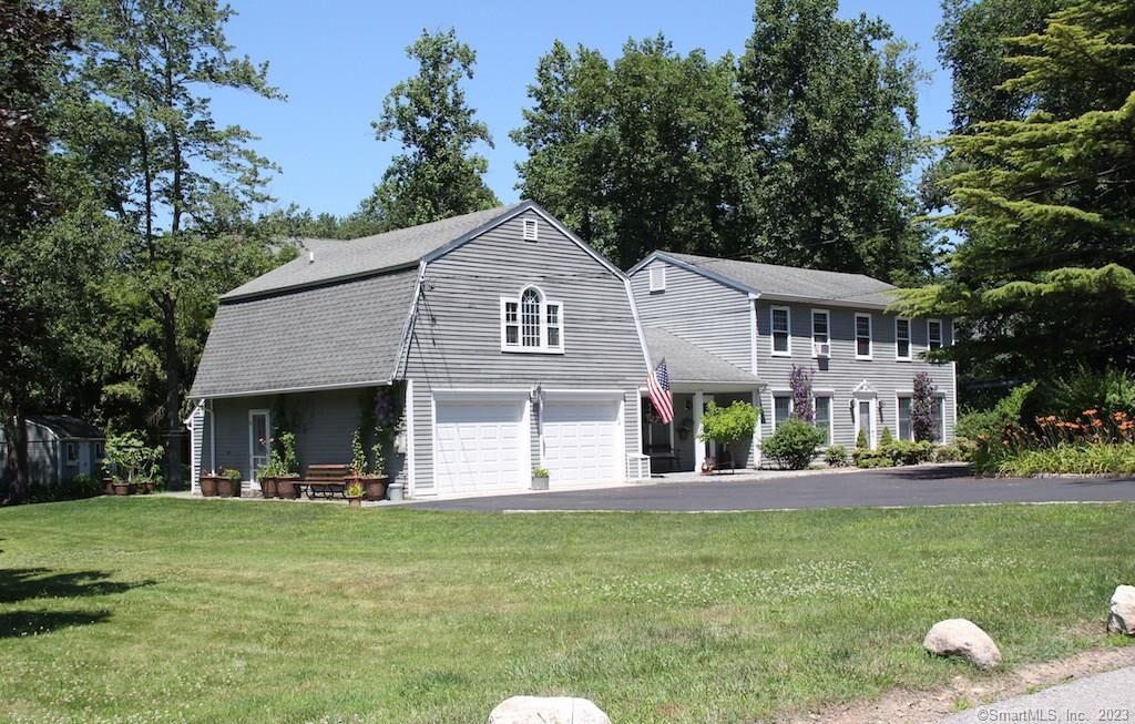 Property Photo:  191 Overbrook Drive 2  CT 06906 