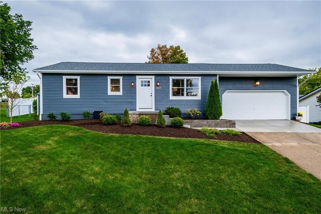 Property Photo:  2819 Abraham Avenue NW  OH 44647