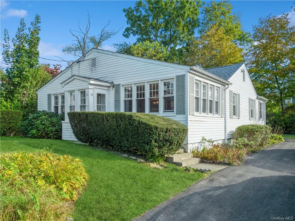 Property Photo:  33 Huguenot Road  NY 10512 