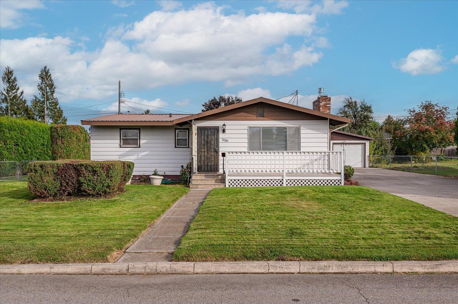 Property Photo:  13309 E Cataldo Ave  WA 99216 