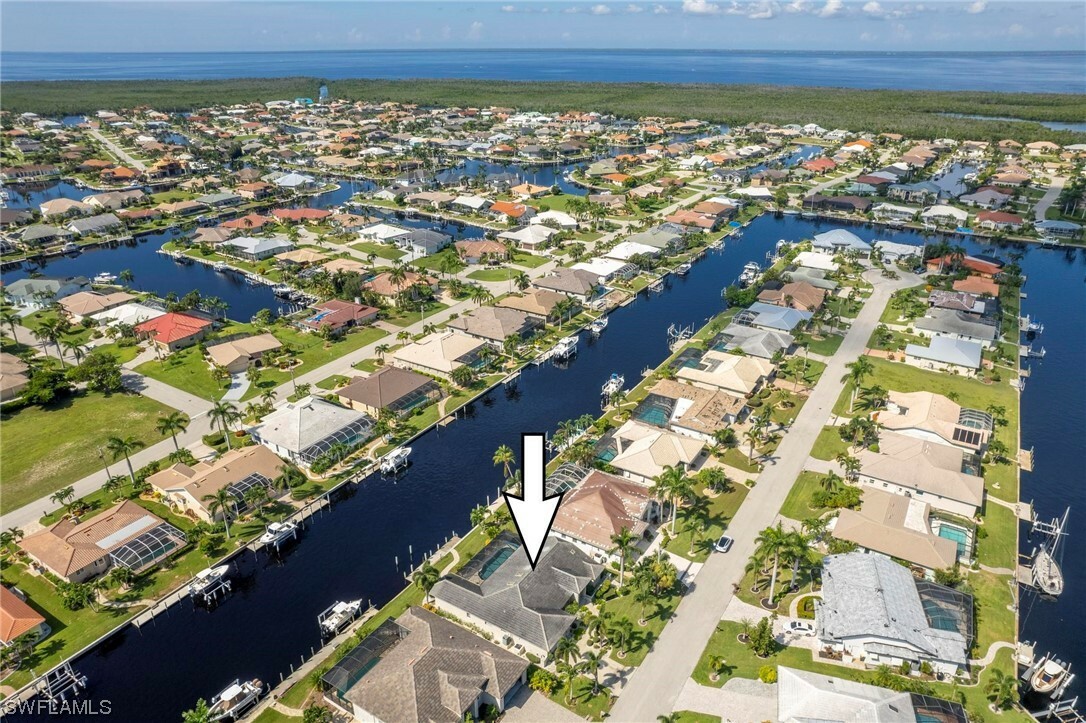 Property Photo:  2505 Rio Tiber Drive  FL 33950 