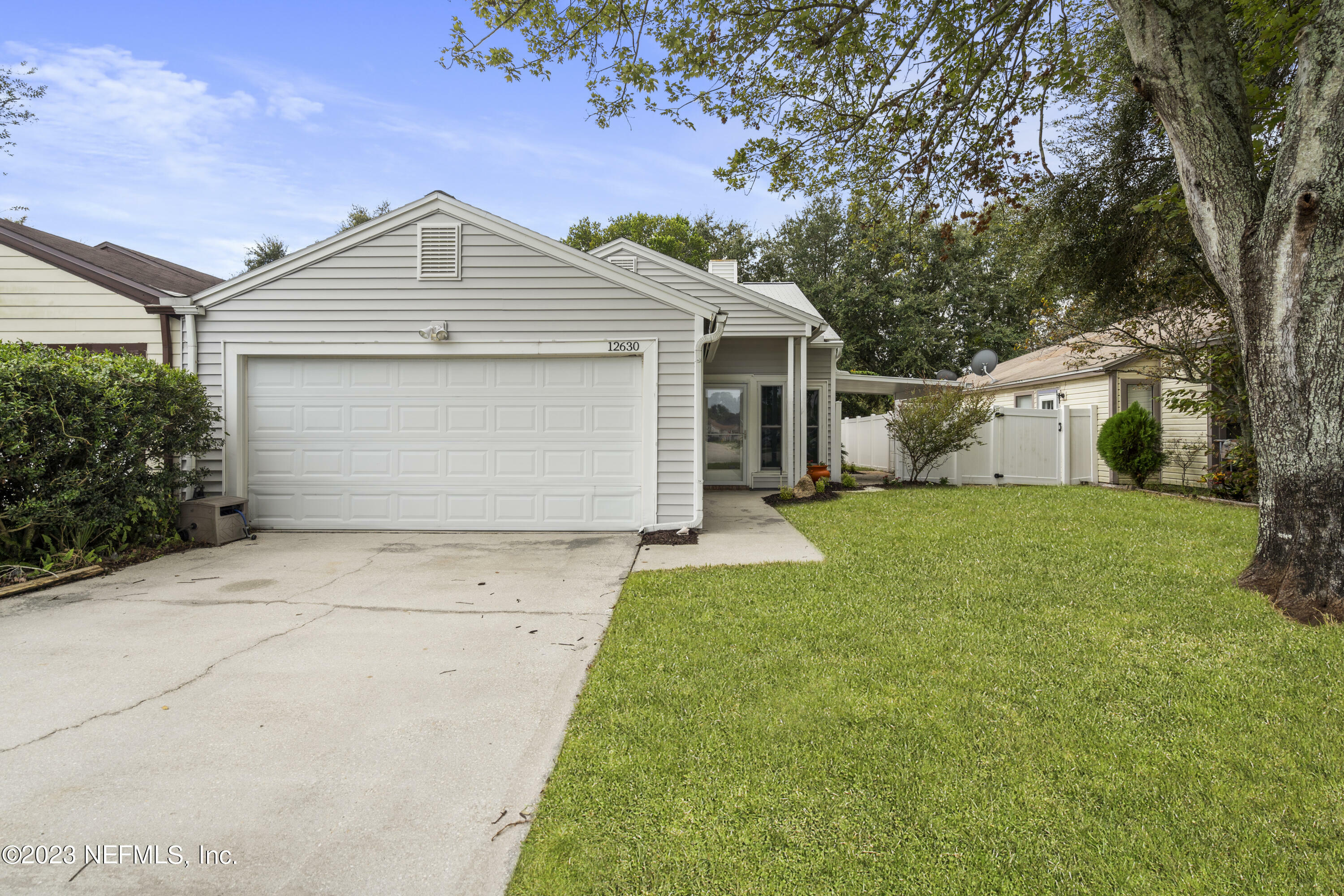 Property Photo:  12630 Stockwood Lane  FL 32225 