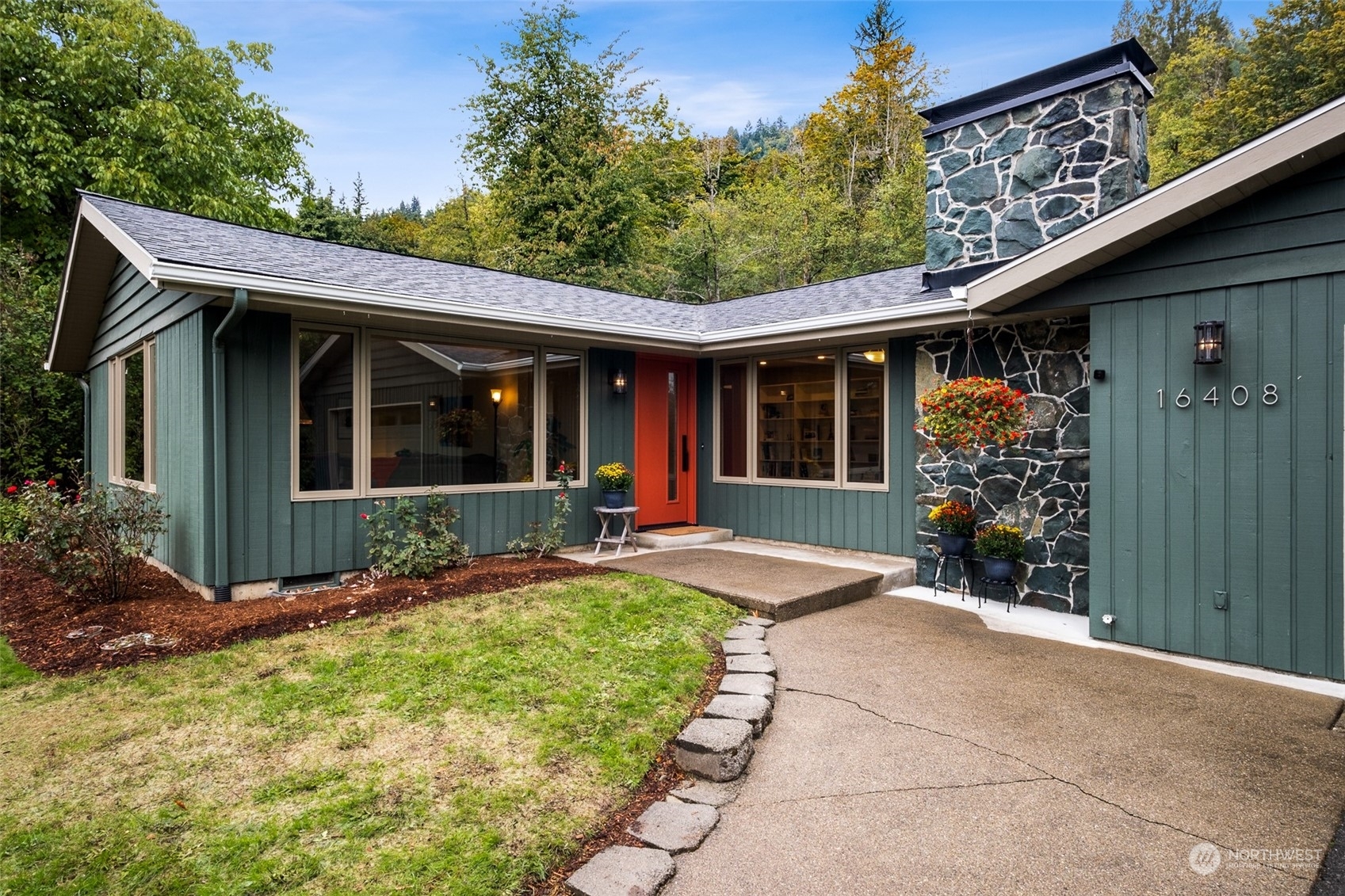 Property Photo:  16408 Tiger Mountain Road SE  WA 98027 