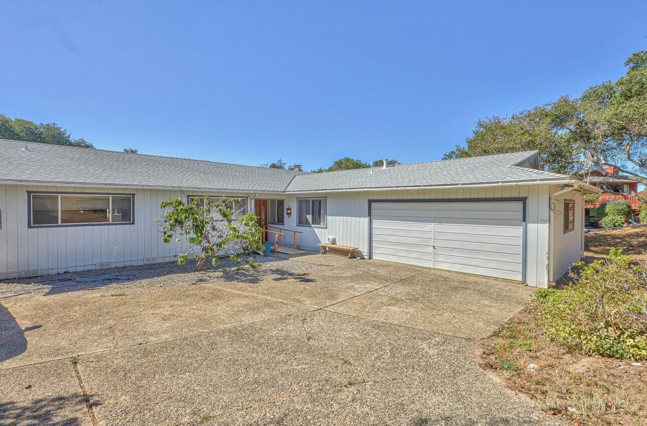 Property Photo:  9350 Holly Oak Way  CA 93907 